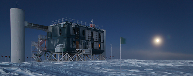 The IceCube Laboratory at the Amundsen-Scott South Pole Station, in Antarctica, hosts the computers that collect raw data from the sensors buried in the ice below. Image: S. Lidstrom/NSF